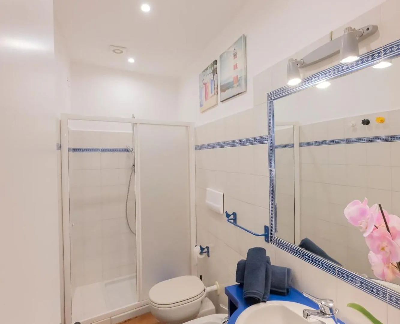46 Santa Marta Apartment Lecco Italy
